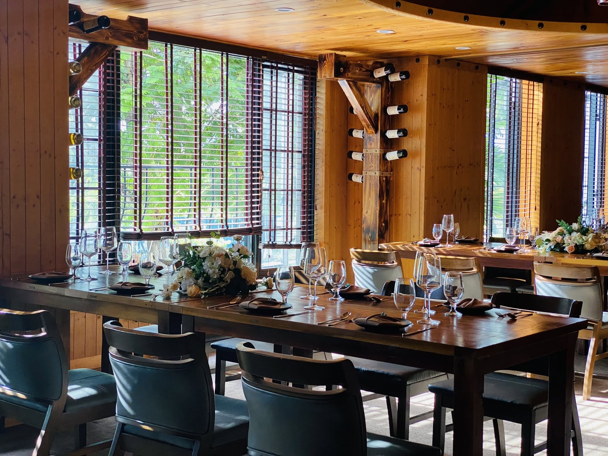 elegant-restaurant-ambiance-at-le-soleil
